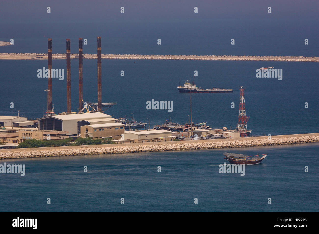 DUBAI, Emirati Arabi Uniti - Dubai Creek impianti portuali, vista aerea. Foto Stock