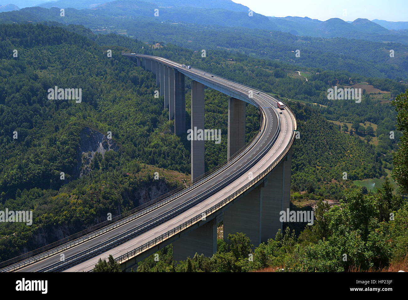 Il vecchio layout del " Italia " viadotto, autostrada del Mediterraneo - Laino Borgo, Italia Foto Stock