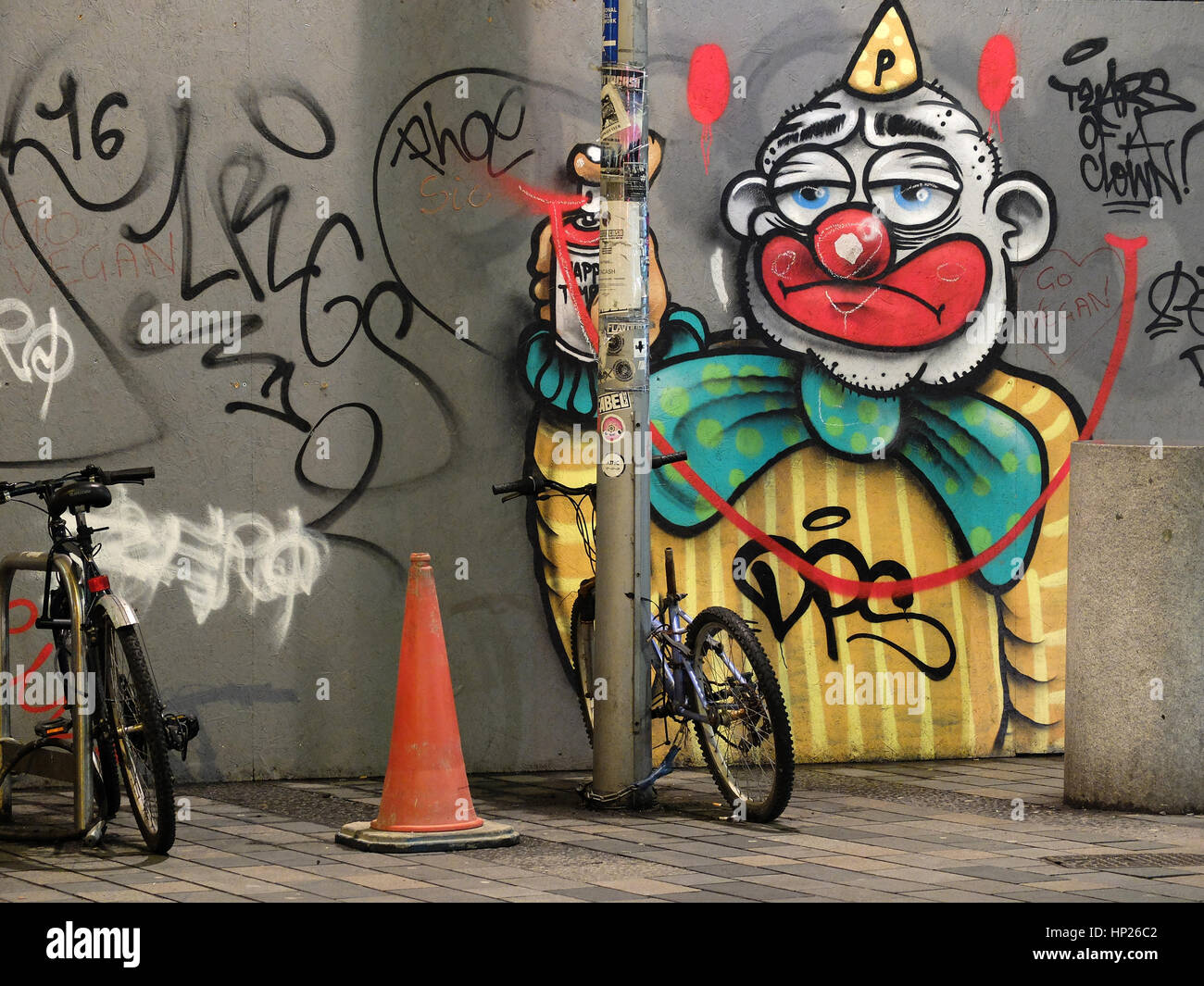 Urban graffiti, triste clown in Brighton. Foto Stock