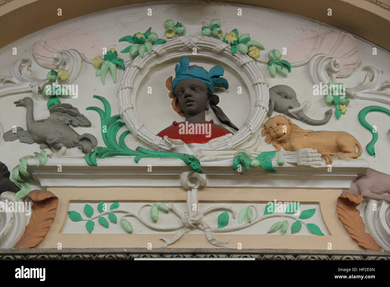 Dettagli architettonici dall'interno di St Nicholas Market, Bristol. Foto Stock