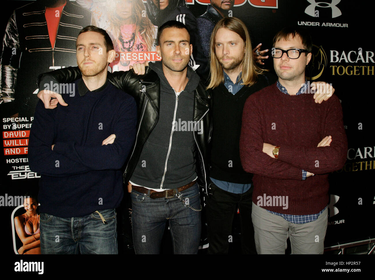 Jesse Carmichael, Adam Levine, James Valentine, e Matt Flynn di Maroon 5 arrivano presso lo sport illustrato B4XLV Party al Super Bowl XLV il 4 febbraio 2011 a Dallas, in Texas. Foto di Francesco Specker Foto Stock