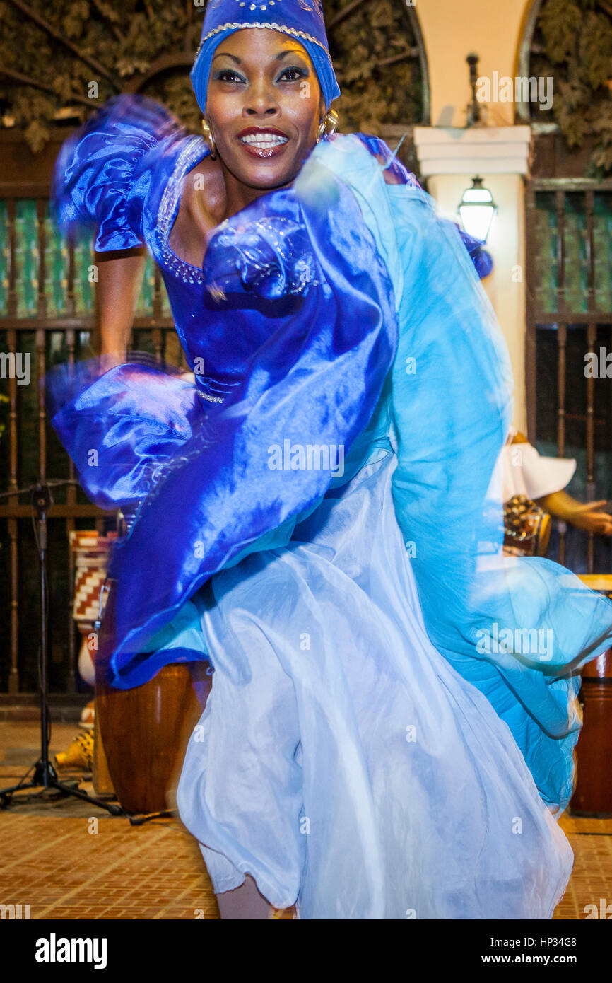 Danza Yoruba danza religiosa, tradizionale, tipica, classica, in Yoruba Associazione Culturale, a l'Avana Vecchia, Habana Vieja, la Habana, Cuba Foto Stock