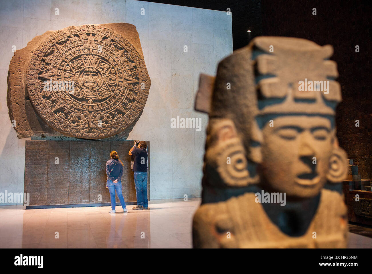 L'Aztec Pietra del sole, Museo Nazionale di Antropologia, Città del Messico, Messico Foto Stock