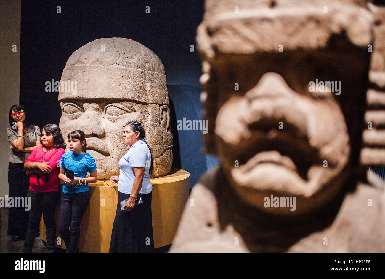 Olmec teste gigante, Museo Nazionale di Antropologia. Città del Messico. Messico Foto Stock