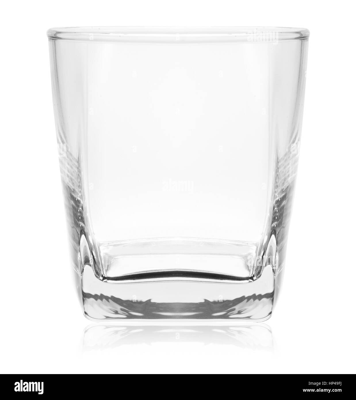 Bicchiere vuoto di whiskey , isolato su bianco, file include un ottimo percorso di clipping Foto Stock