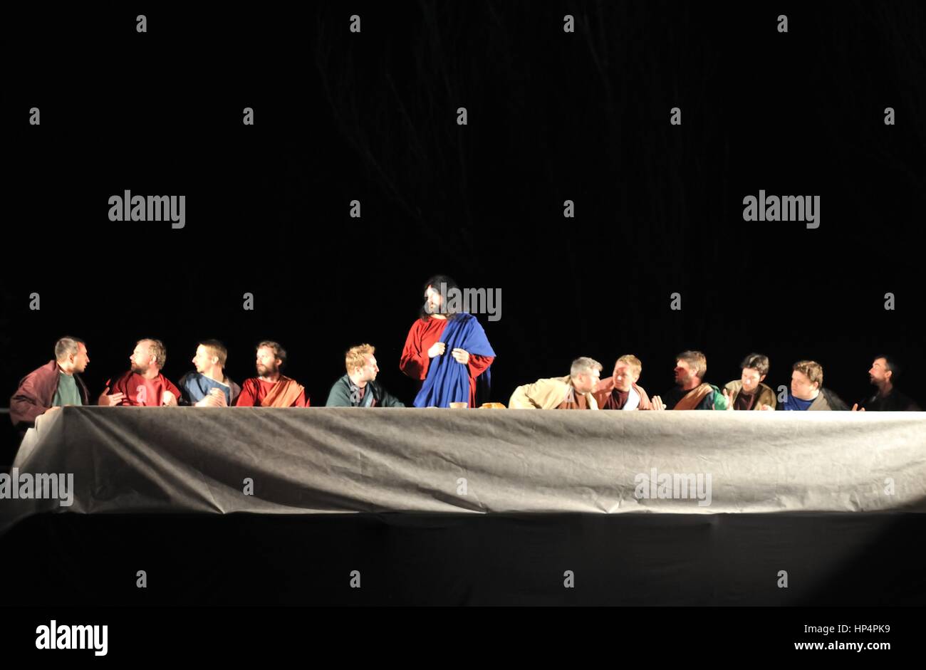 Ultima Cena - attori ree-agisce Gesù e i suoi Apostoli condiviso un pasto poco prima Gesù fu crocifisso. Foto Stock