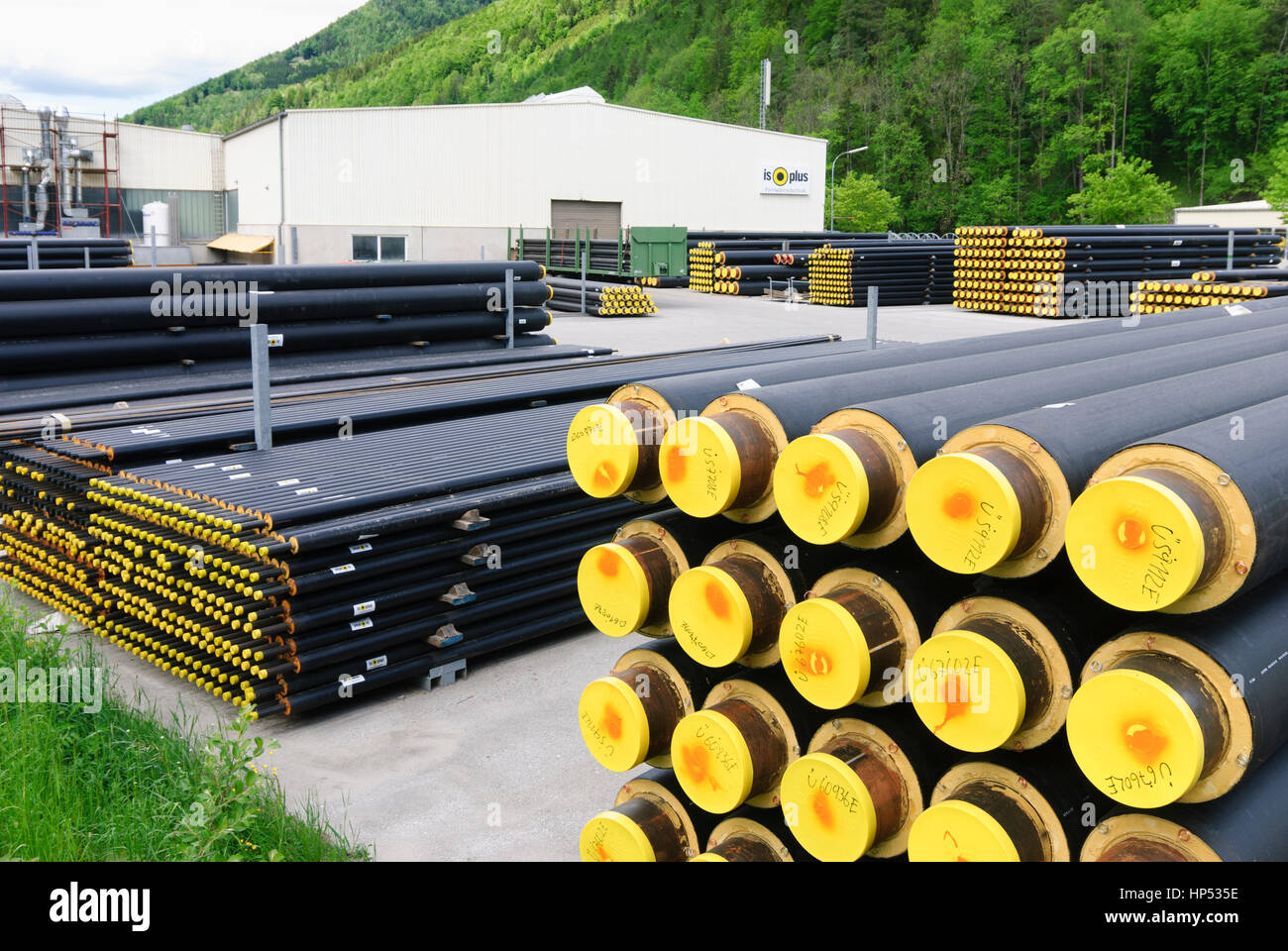 Hohenberg, pre-isolati di teleriscaldamento i sistemi di tubazione; azienda Isoplus Fernwärmetechnik, Wiener Alpen, Alpi Niederösterreich, Austria Inferiore, Austria Foto Stock