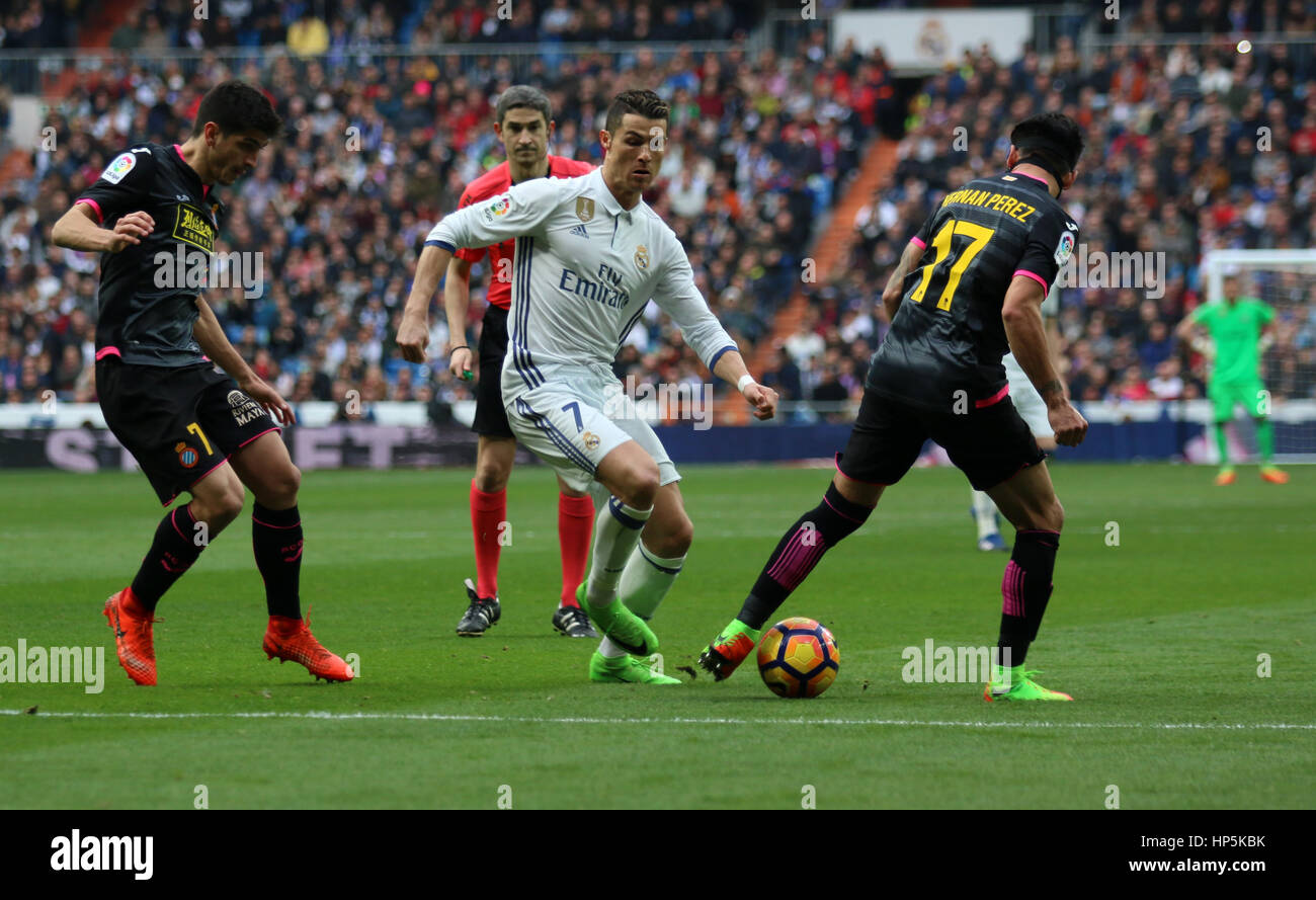 Madrid, Spagna. 18 Febbraio, 2017. Cristiano Ronaldo in azione. La Liga Santander match tra il Real Madrid e Espanyol. Santiago Bernabeu, Madrid, Spagna. Il 18 febbraio 2017. Credito: VWPics/Alamy Live News Foto Stock
