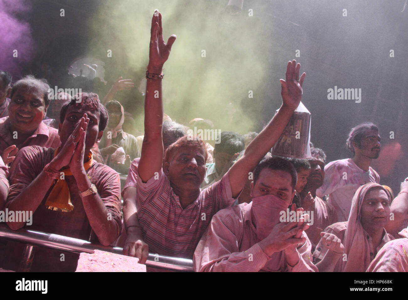 Holi celebrazioni in Vrindavan, India Foto Stock