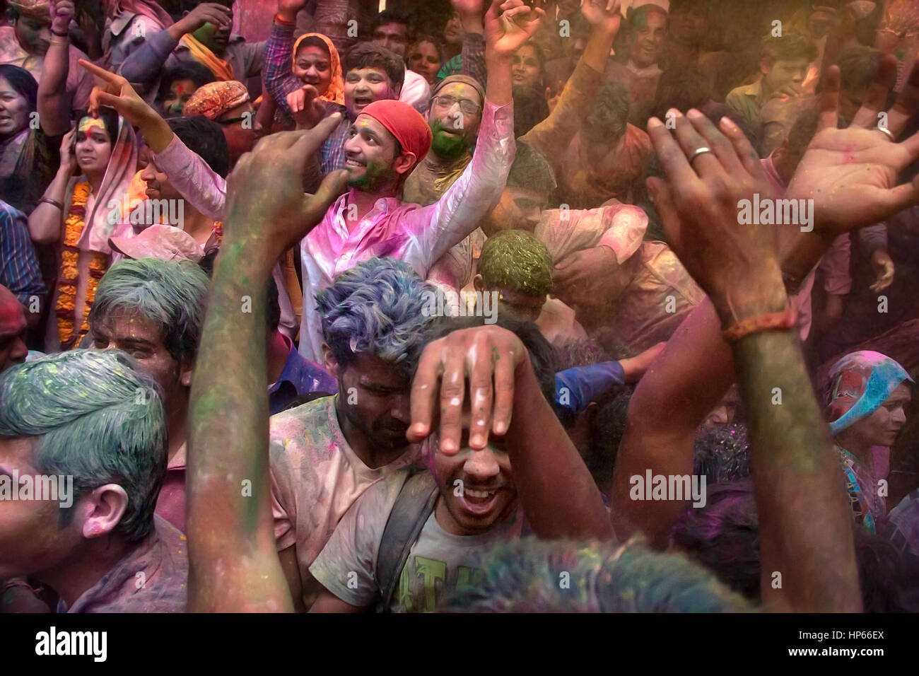 Holi celebrazioni in Vrindavan, India Foto Stock