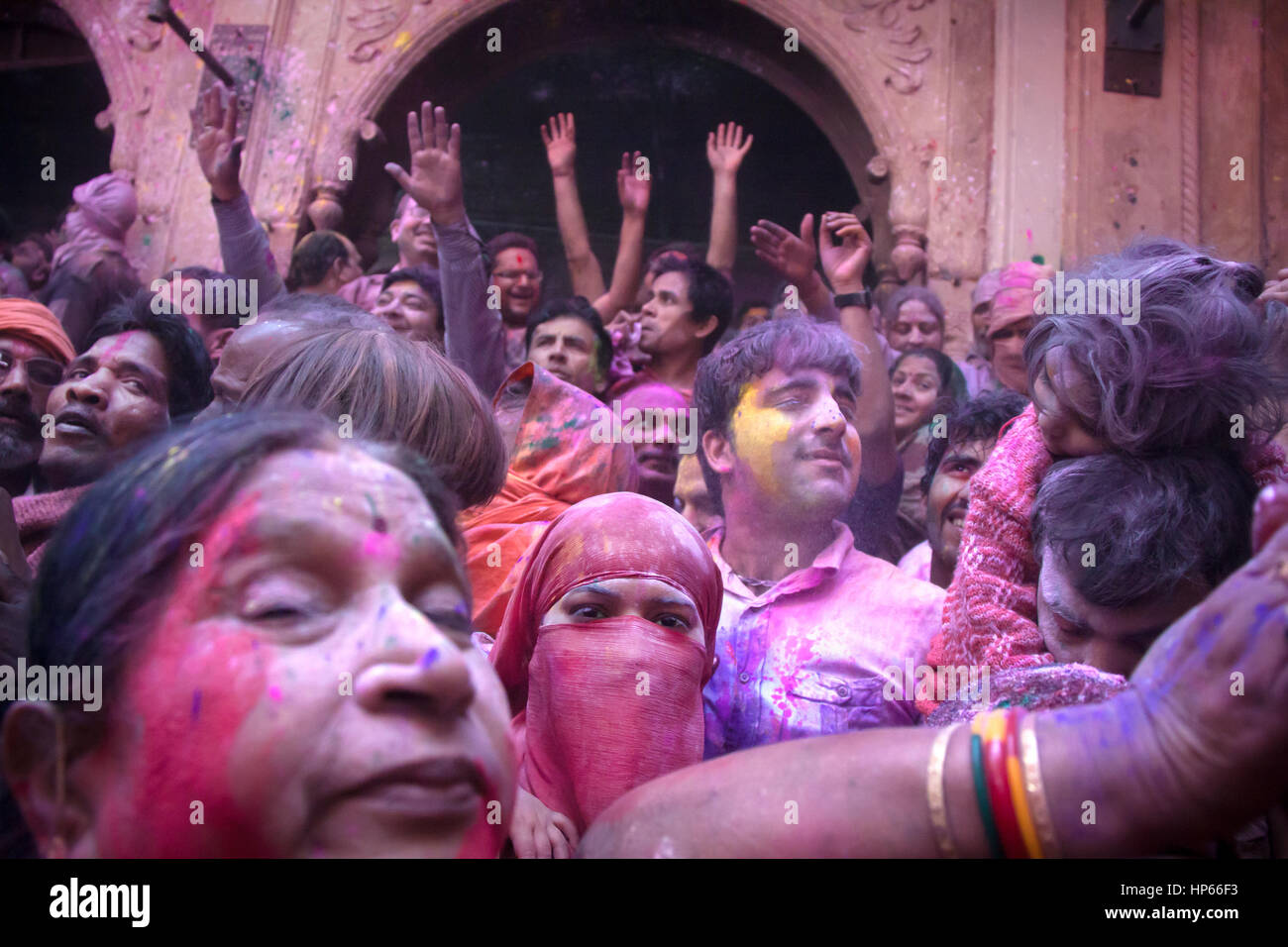 Holi celebrazioni in Vrindavan, India Foto Stock