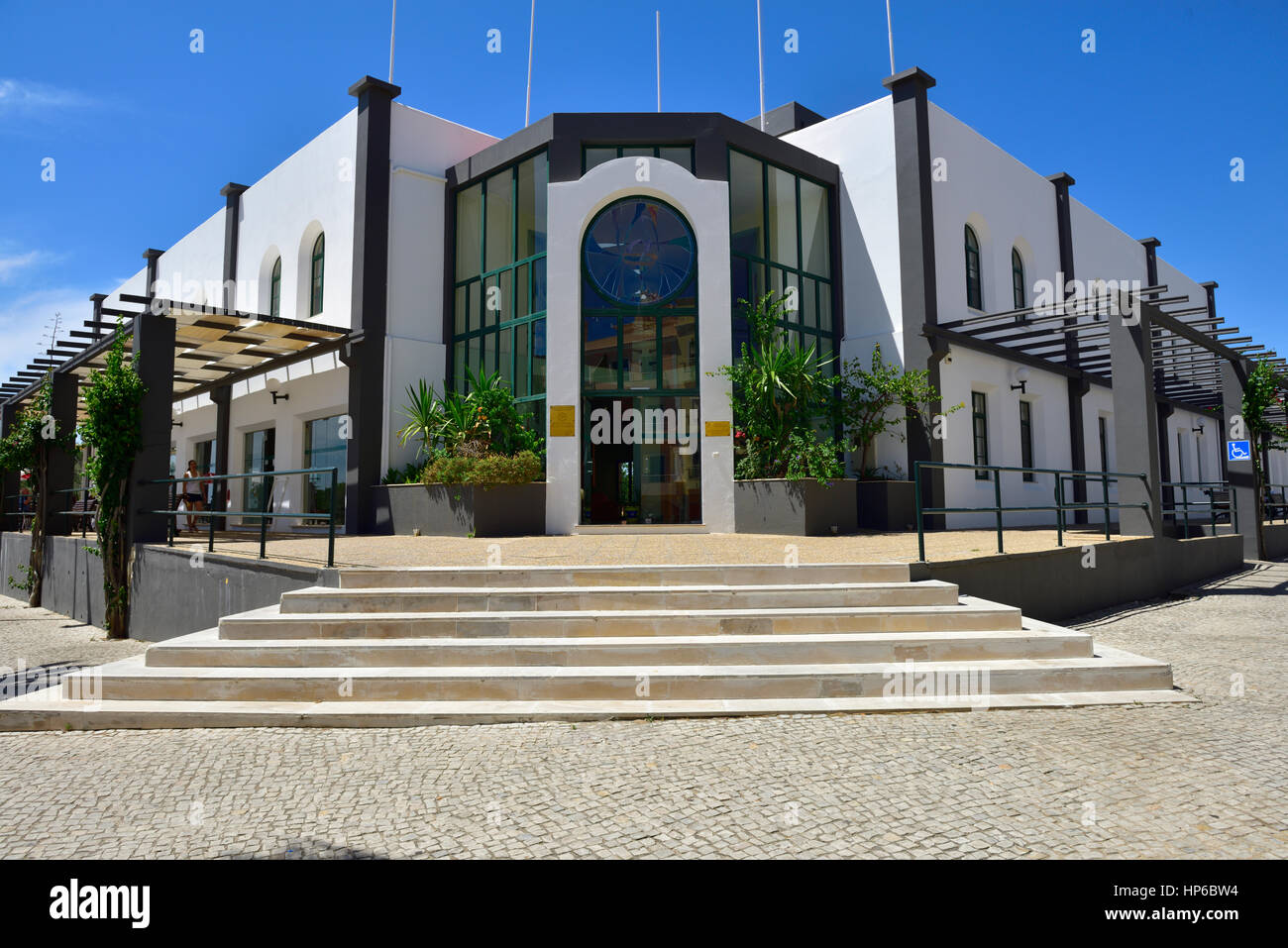 Unione Europea sociale finanziato e centro culturale nella piccola cittadina di Almansil, Algarve, PORTOGALLO Foto Stock