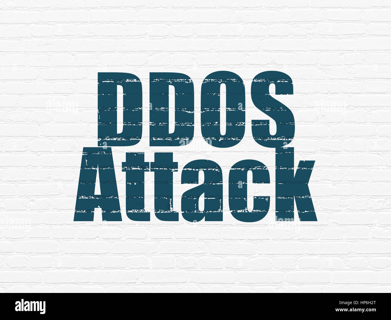 Il concetto di privacy: dipinto di blu testo attacco DDOS su bianco muro di mattoni in background Foto Stock