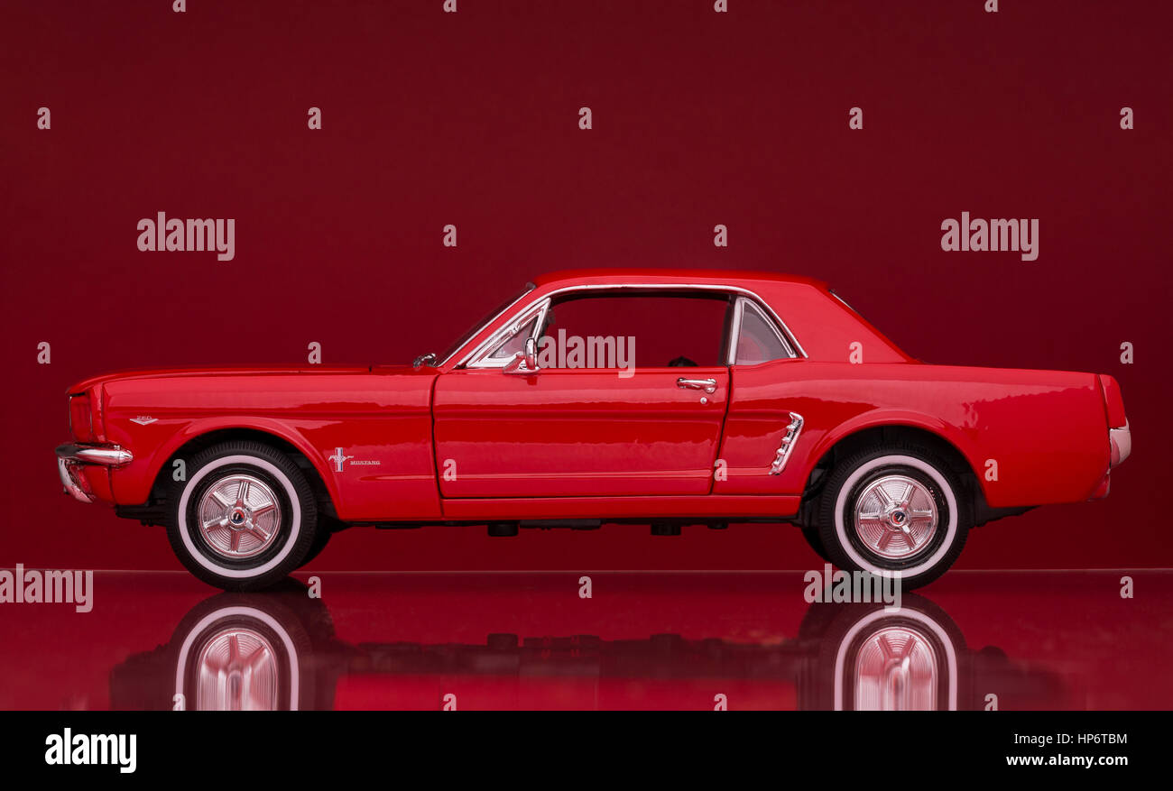 1964 Ford Mustang Coupe Welly modellino pressofuso di auto. Foto Stock