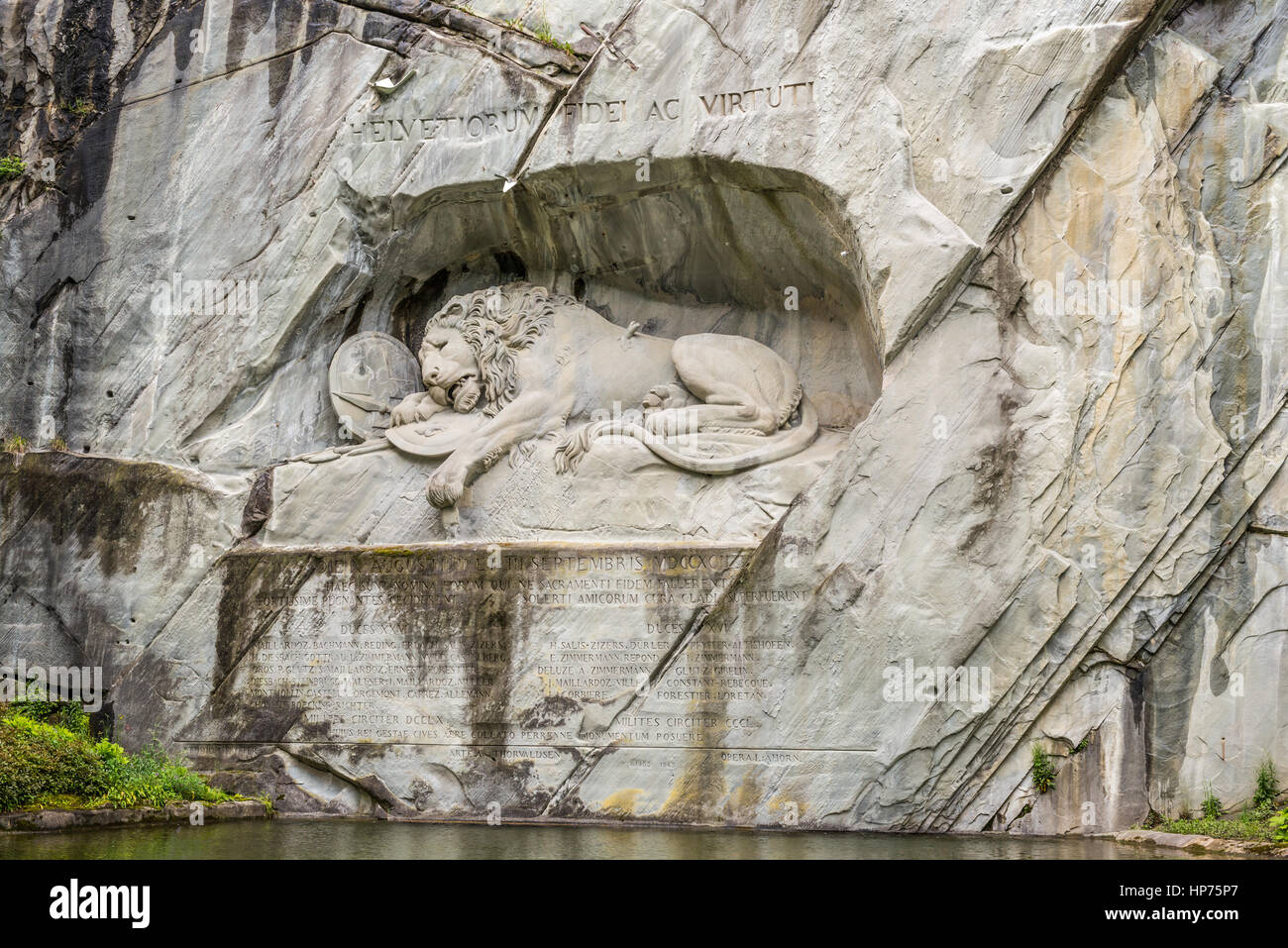 Lucerna, Svizzera - 24 Maggio 2016: il famoso luogo turistico per in Lucerna 'Dying parete Lion Monument', un rilievo di roccia costruito per commemora la S Foto Stock