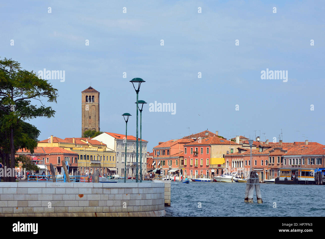 Isola di Murano nella laguna di Venezia con vista sul Canale di San Donato in Italia. Foto Stock