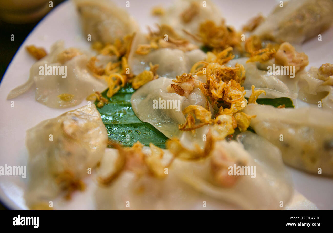 Banh bao VAC, bianca rose gnocchi di patate, una specialità di Hoi An, Vietnam Foto Stock