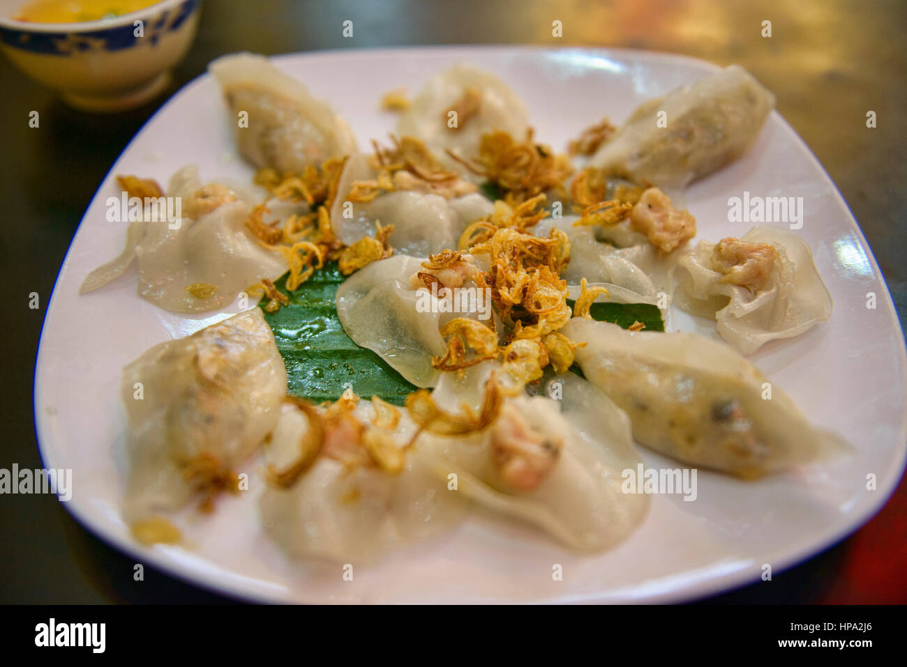 Banh bao VAC, bianca rose gnocchi di patate, una specialità di Hoi An, Vietnam Foto Stock