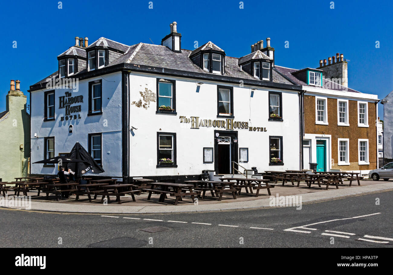 Il Harbour House Hotel nella zona del porto di piccola città Portpatrick a Dumfries and Galloway Scotland Foto Stock