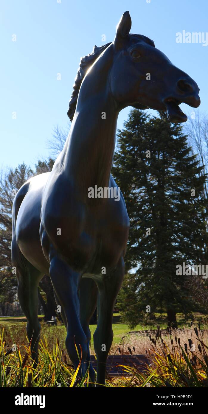 Statua equestre al di fuori dell'azienda. Foto Stock