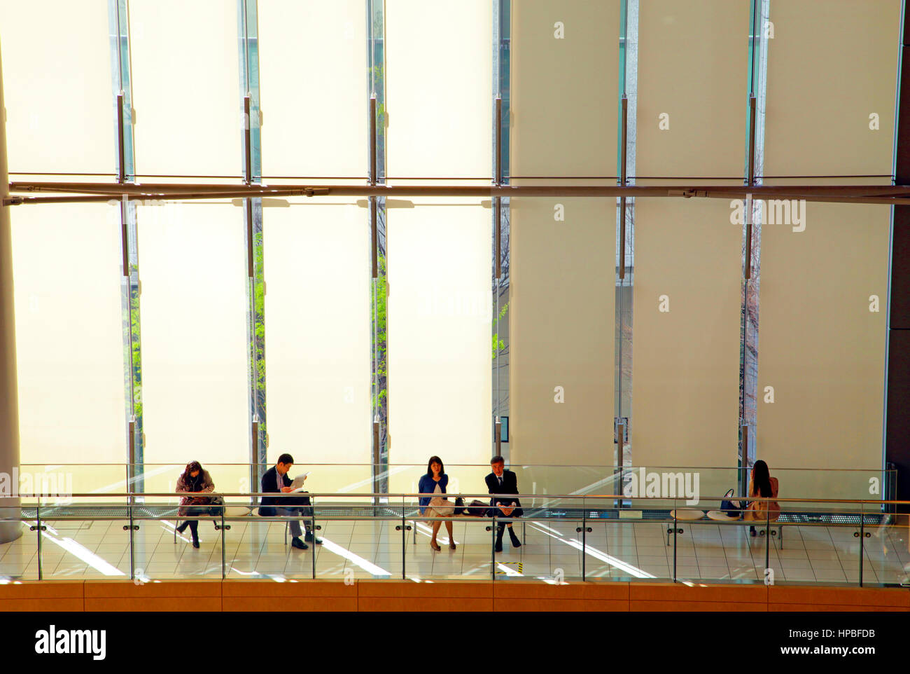 Marunouchi edificio Atrium in nel quartiere Chiyoda di Tokyo Giappone Foto Stock