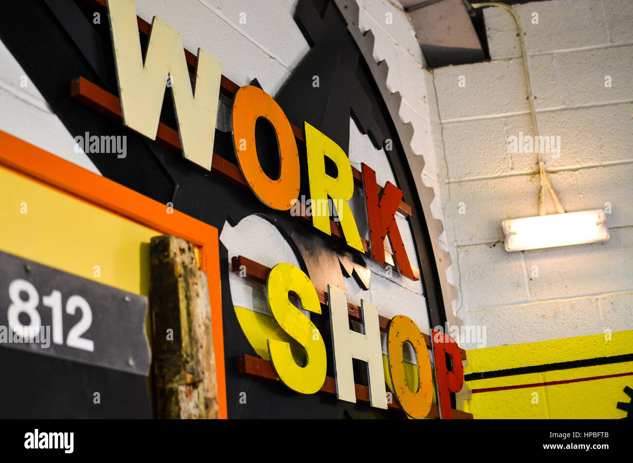 Work shop segno a Crich tramvia Village Foto Stock