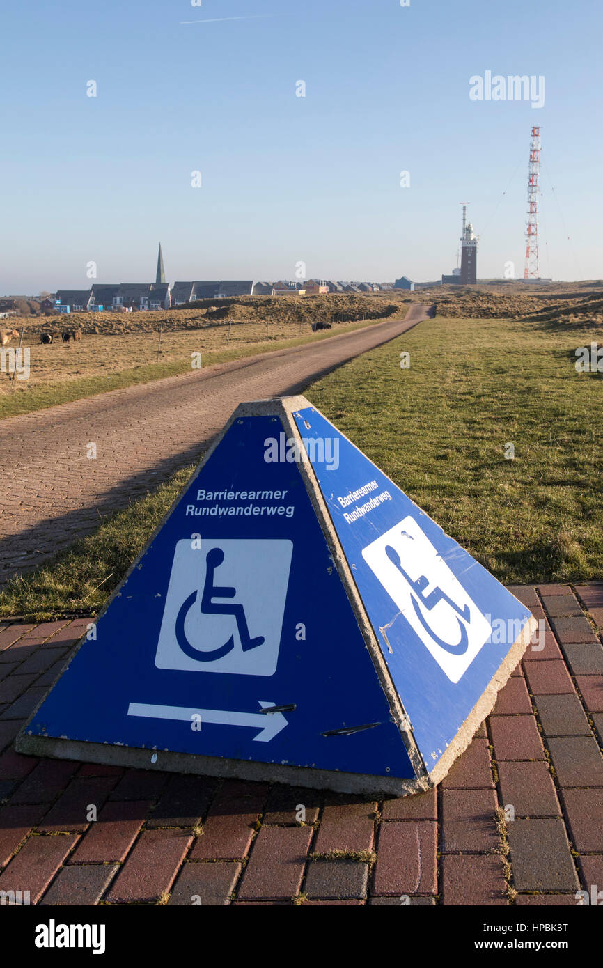 Helgoland, isola in tedesco nel Mare del Nord senza barriere e sentiero escursionistico sul bernese, in parte lungo la scogliera del percorso di bordo, Foto Stock