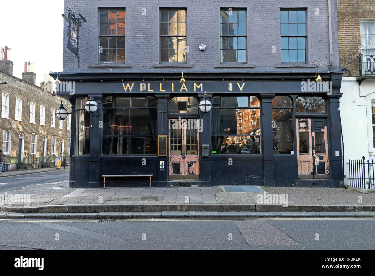 Chiuso William IV pub sulla pastorella a piedi nel quartiere di Islington, London N1, Inghilterra KATHY DEWITT Foto Stock