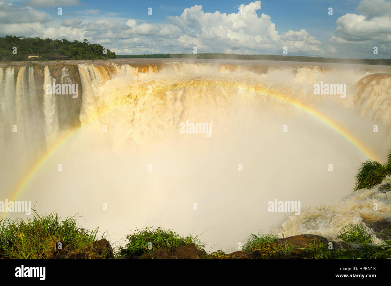 Cascate di Iguassù rainbow Foto Stock