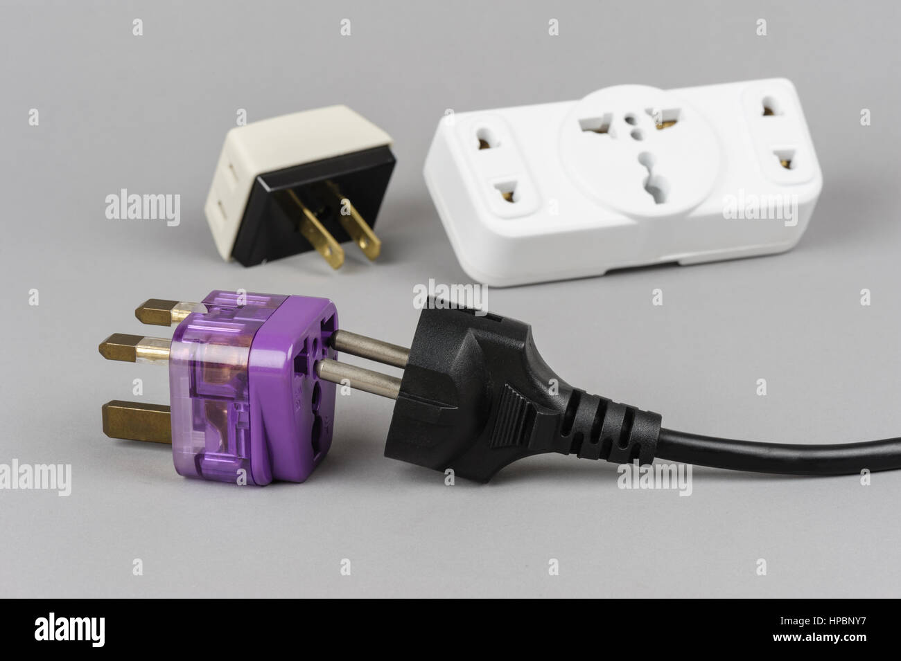 Universale diversi adattatori, viaggio adattatori elettrici Foto Stock
