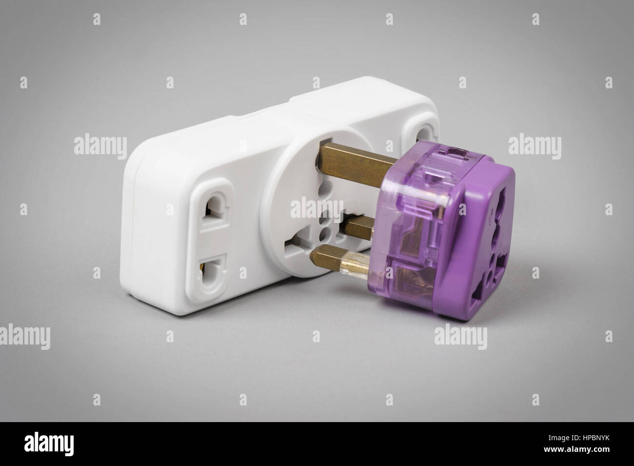 Universale diversi adattatori, viaggio adattatori elettrici Foto Stock
