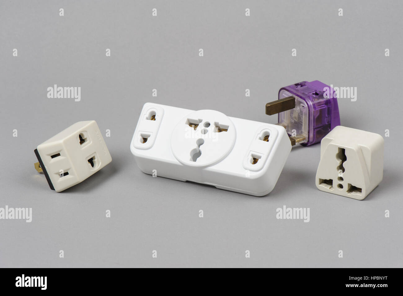 Universale diversi adattatori, viaggio adattatori elettrici Foto Stock