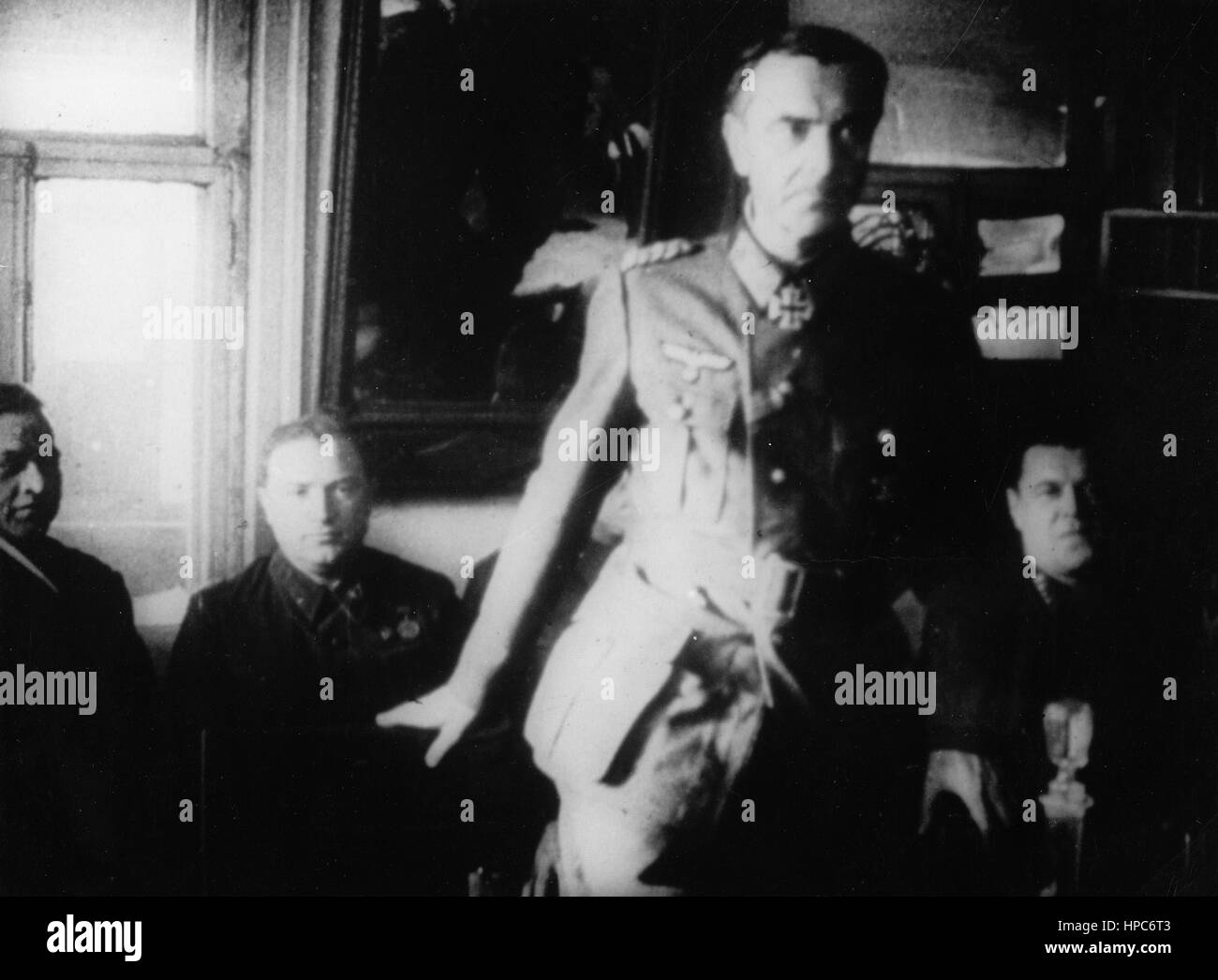 Maresciallo di campo Friedrich Paulus, comandante supremo dell'esercito tedesco del 6th, dopo il suo rapimento da parte dell'esercito rosso durante la battaglia di Stalingrado, Unione Sovietica, all'inizio del 1943. Fotoarchiv für Zeitgeschichte | usage worldwide Foto Stock