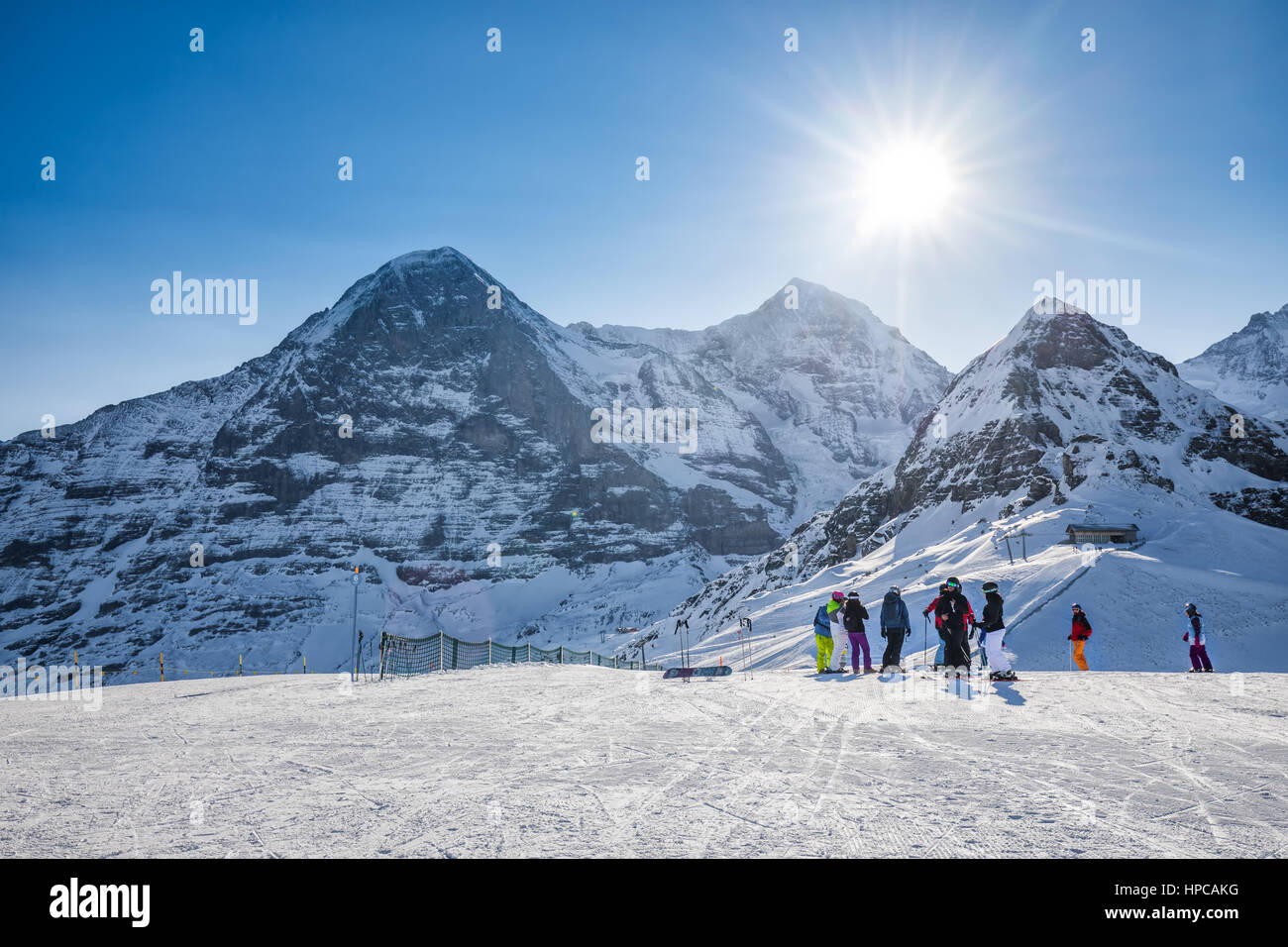 Jungfrau ski resort con Eiger, Monch e Jungfrau picchi nelle Alpi svizzere, Grindelwald, Svizzera Foto Stock