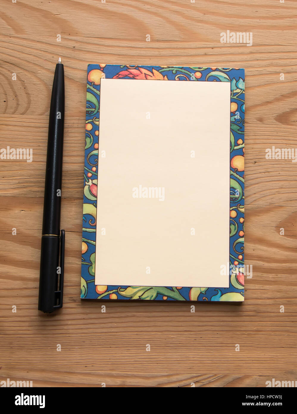 Sfondo per scrivere, carta e penna Foto stock - Alamy