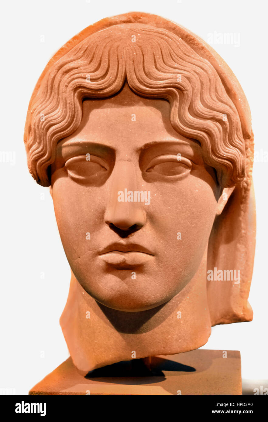 Statua di una giovane donna che indossa un Peplos, originale greco 440 BC ( copia romana ) Foto Stock