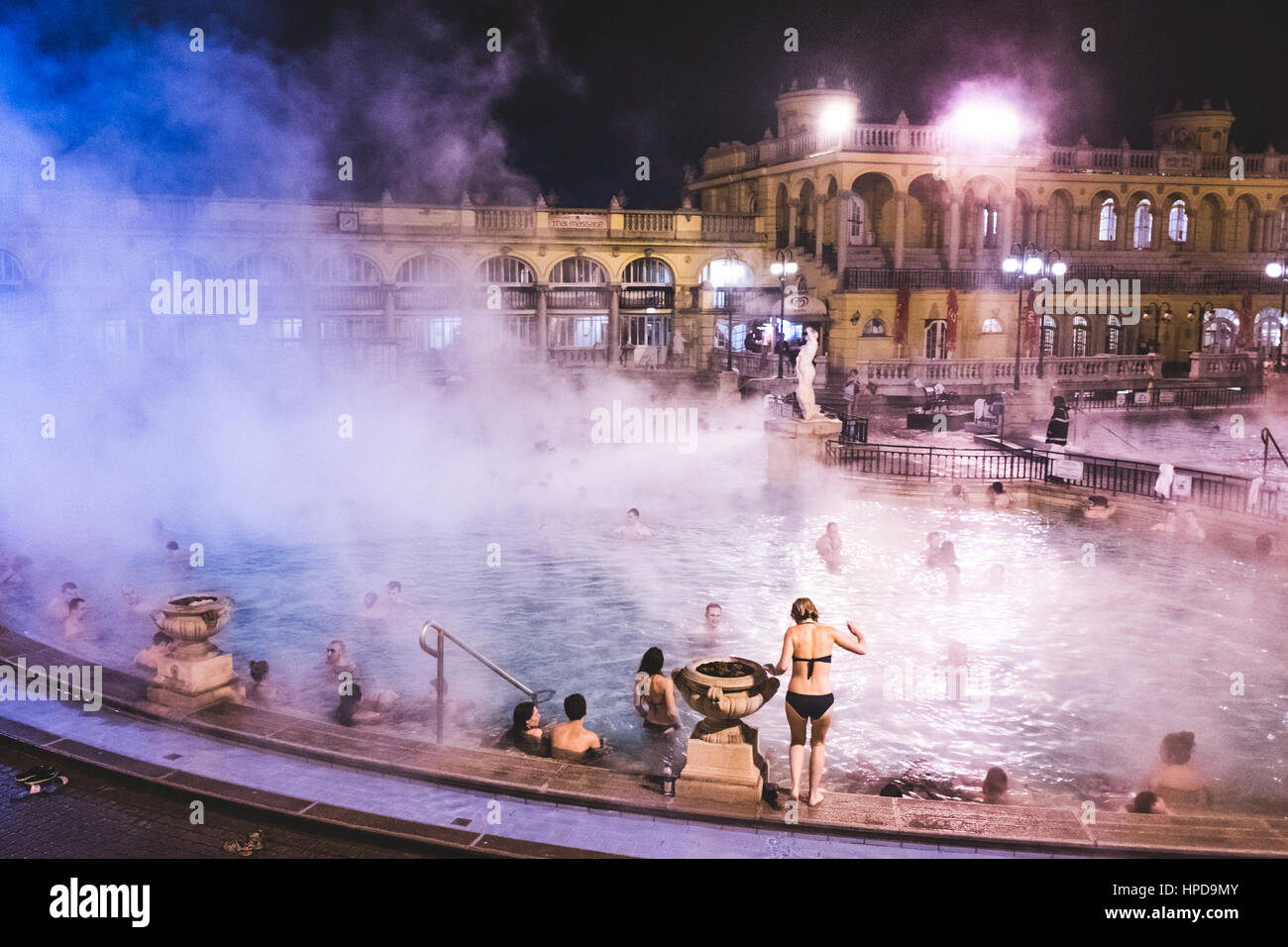 Ungheria, Budapest: L'openair di Szechenyi Spa Foto: Cronos/Alessandro Bosio Foto Stock