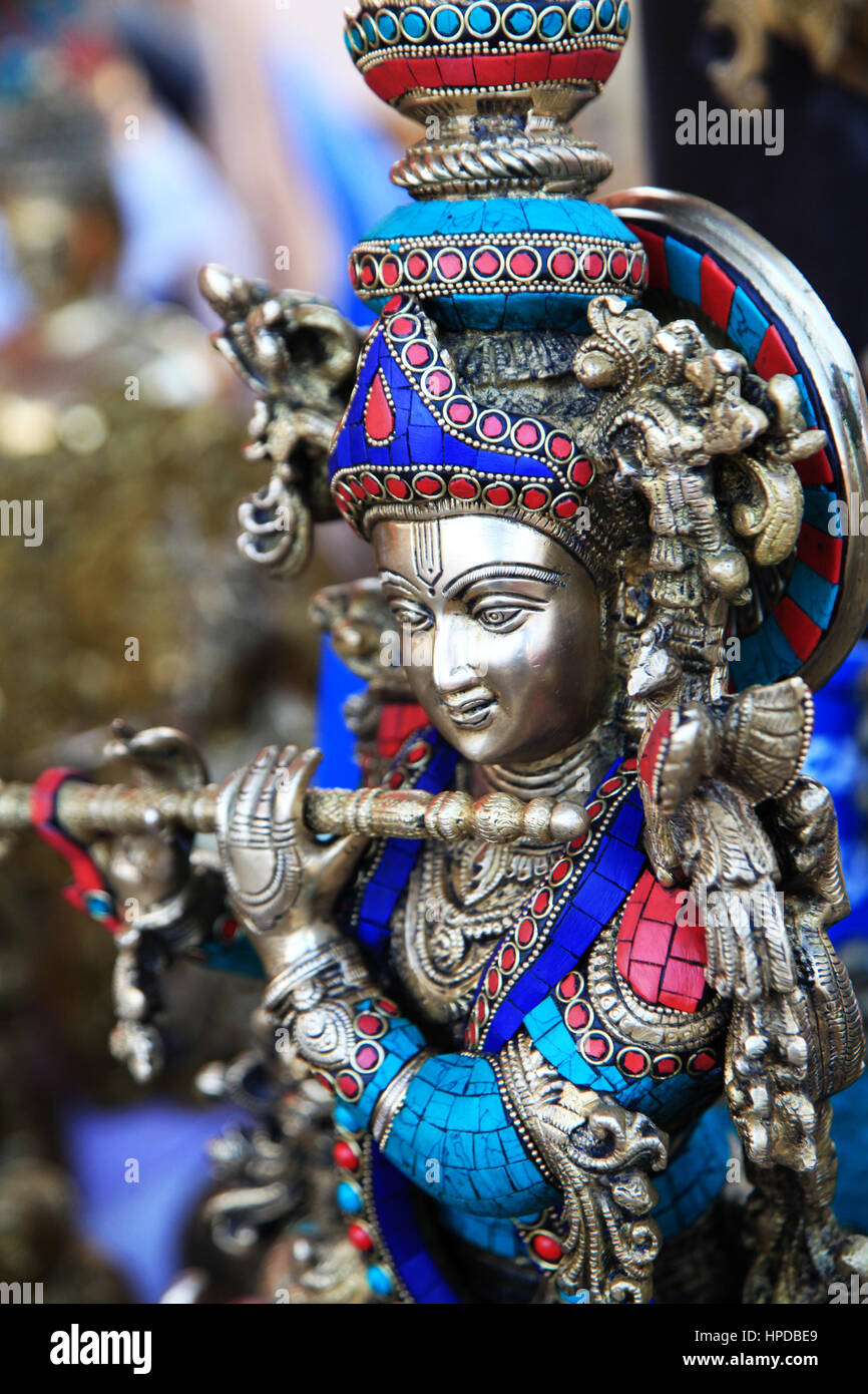 Sri Krishna Statua, ottone, statua di Lord Krishna Ottone che gioca flauto per tempio / regalo (Foto Copyright © di Saji Maramon) Foto Stock