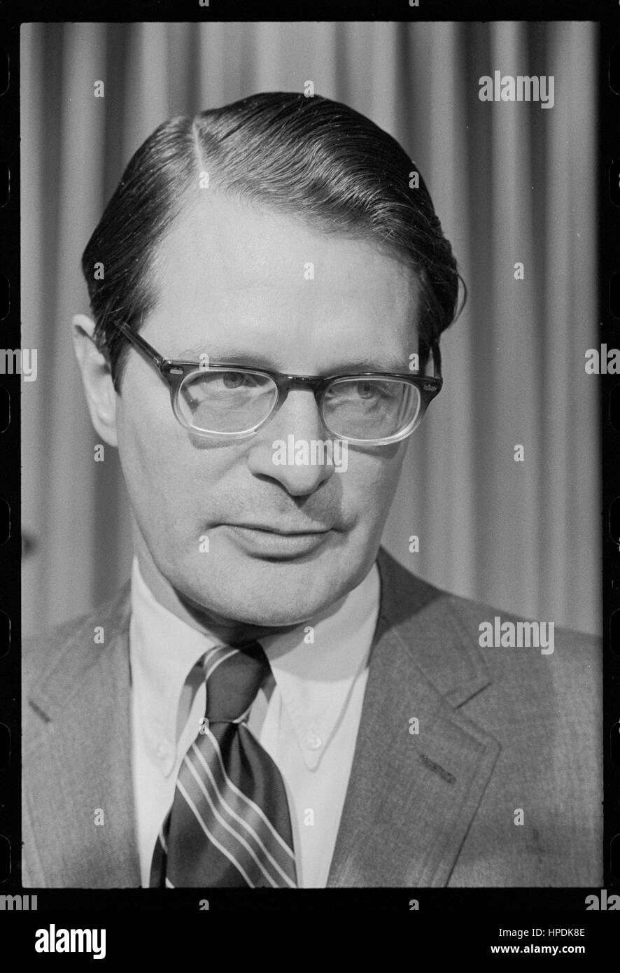 Segretario della Sanità, Istruzione & Benessere Elliot Richardson, Washington DC, 05/11/1971. Foto Stock