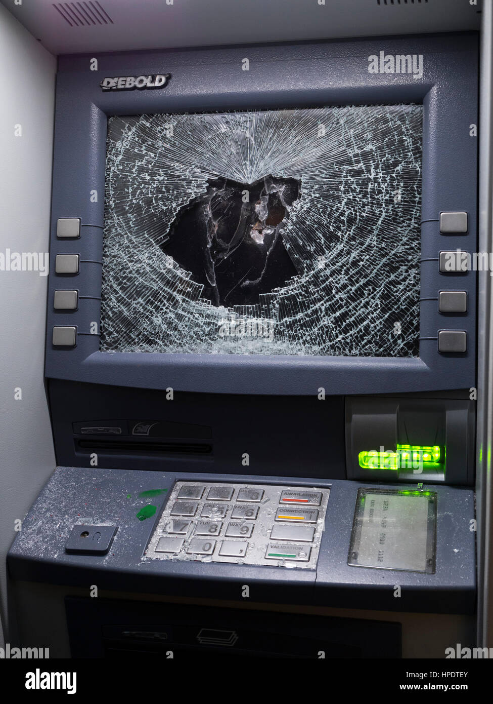 Vandalizzato cash dispenser. Foto Stock
