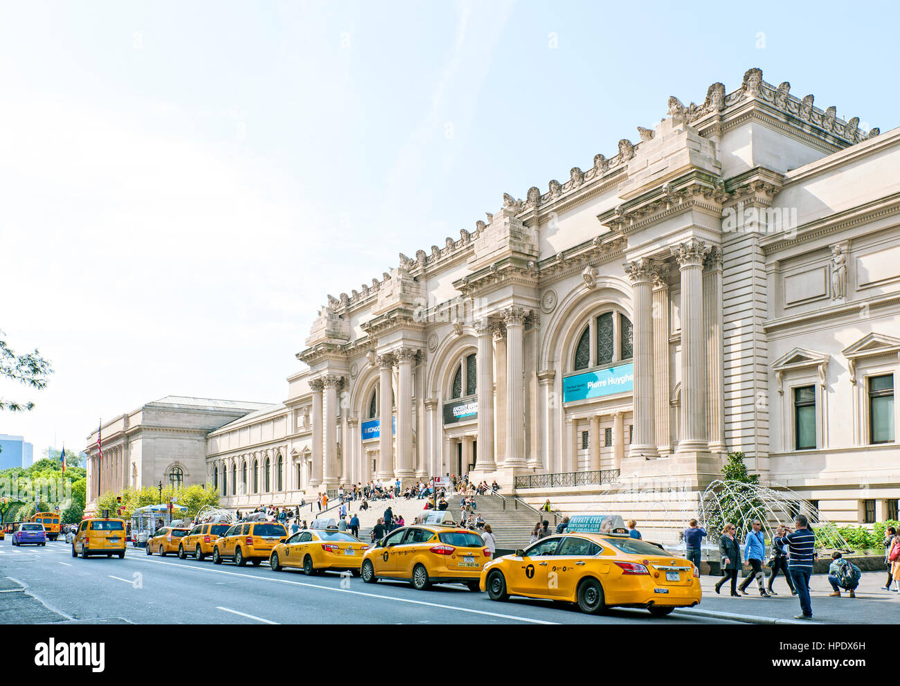 Il Metropolitan Museum of Art, il museo ha incontrato esterno, Fifth Avenue, New York City Foto Stock