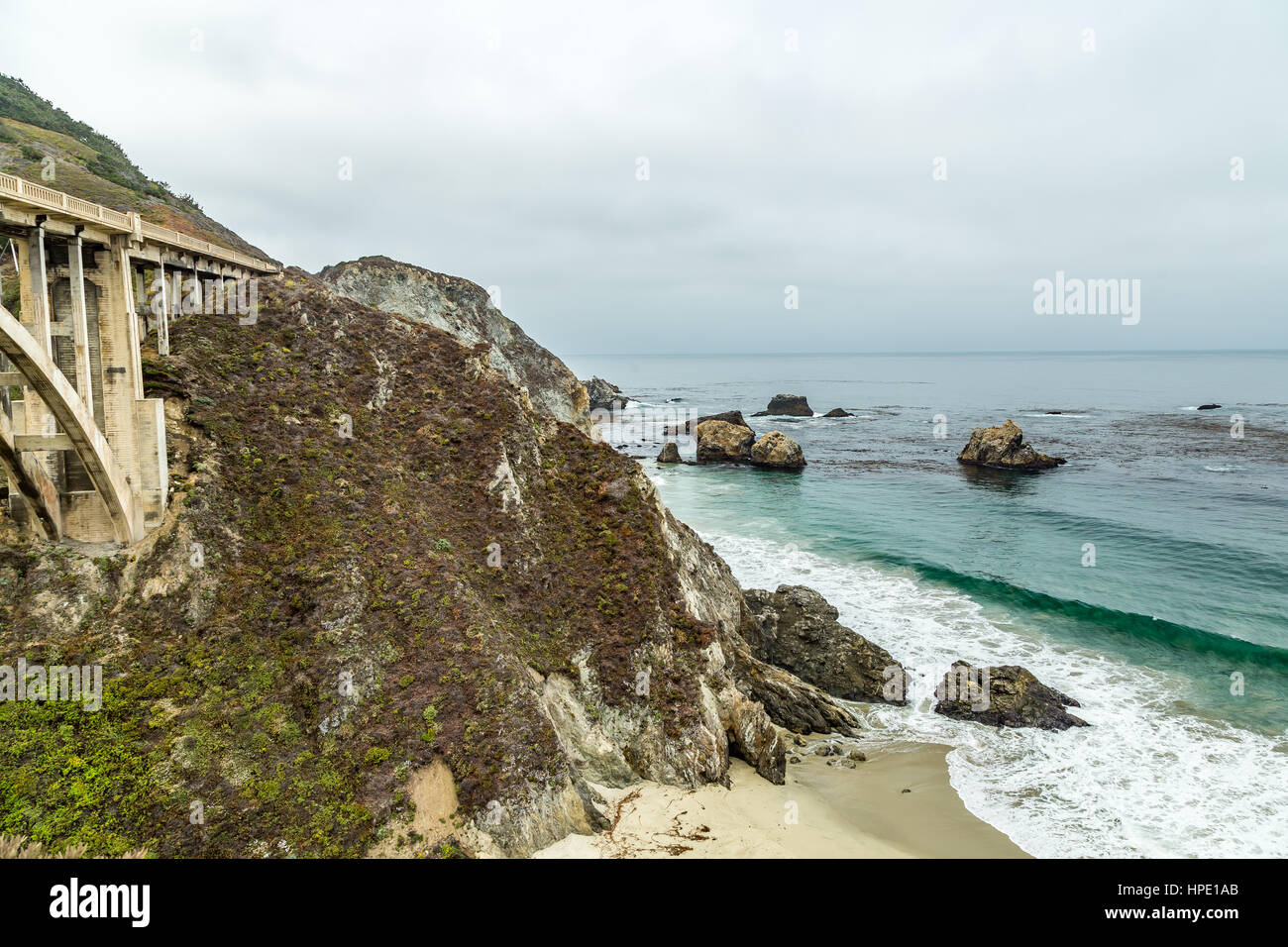 Il Pacific Coast Highway (Stato percorso 1) è una grande nord-sud statale che corre lungo la maggior parte della costa del Pacifico degli Stati Uniti stato di Cali Foto Stock