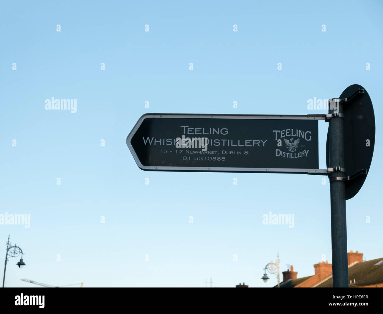 Cartello stradale alla distilleria Teeling, Dublino Repubblica di Irlanda. Foto Stock