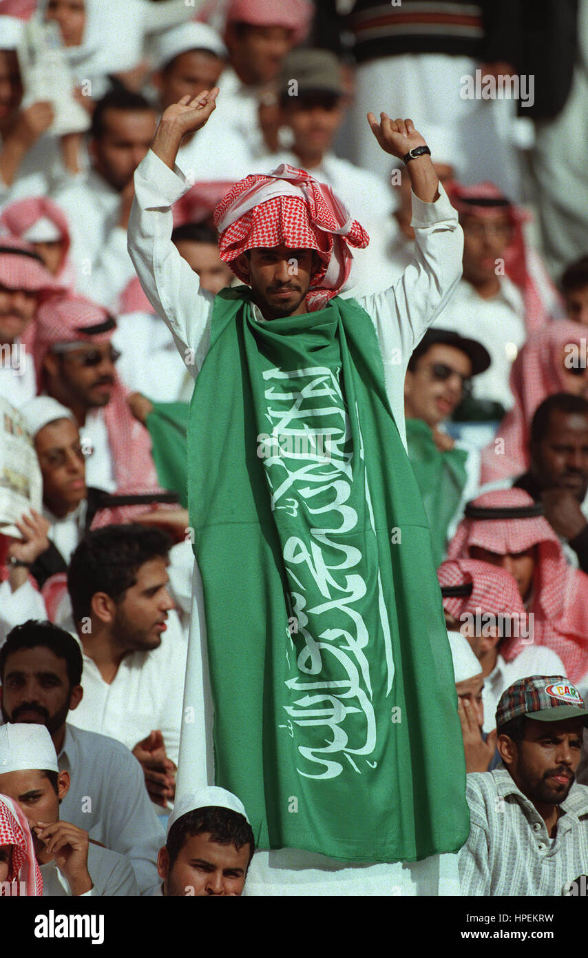 SAUDI ARABIAN appassionati di calcio ARABIA SAUDITA 22 Dicembre 1997 Foto Stock