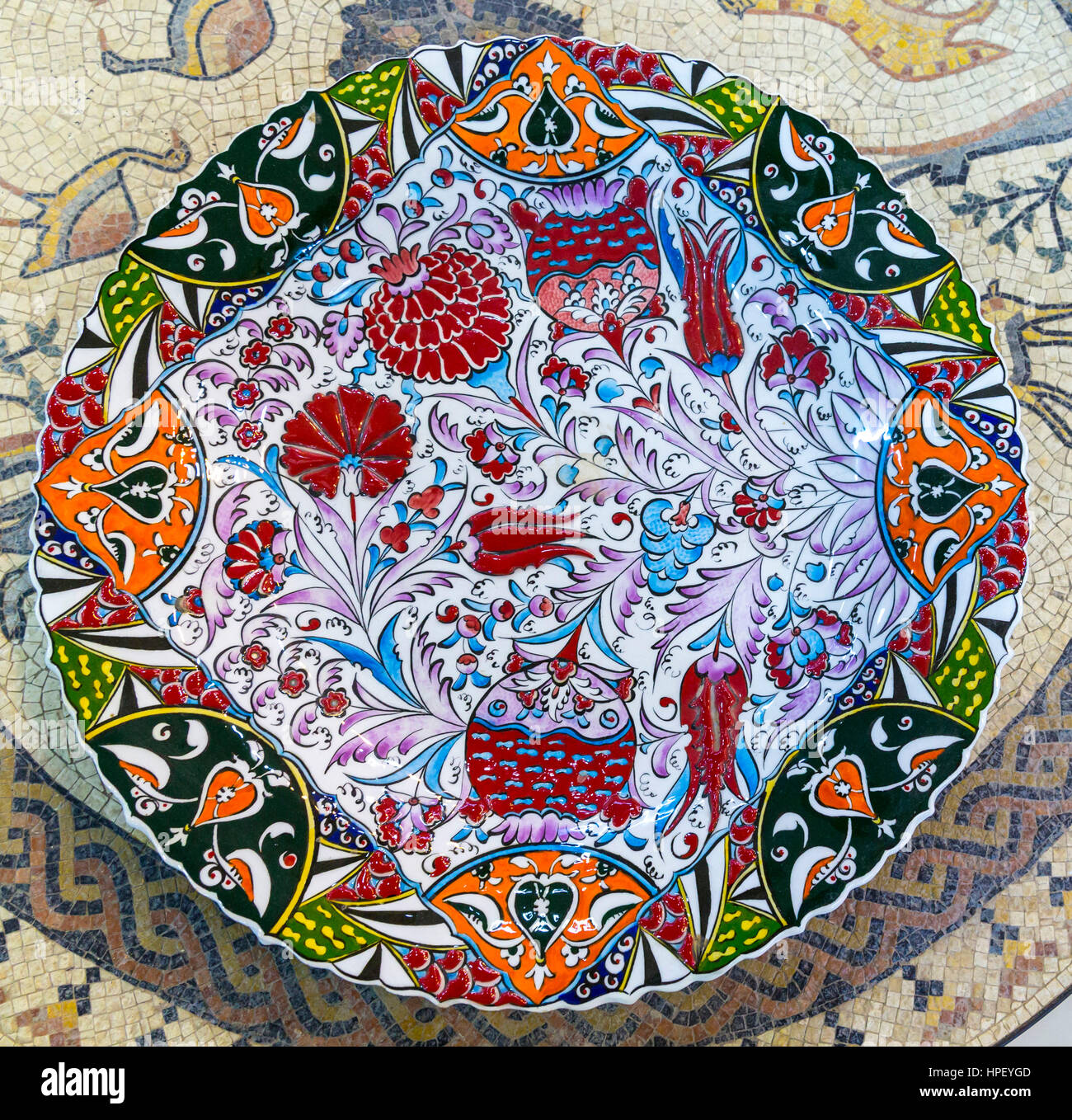 Mosaico e ceramica, centro di artigianato, Madaba, Giordania, Asia Foto Stock