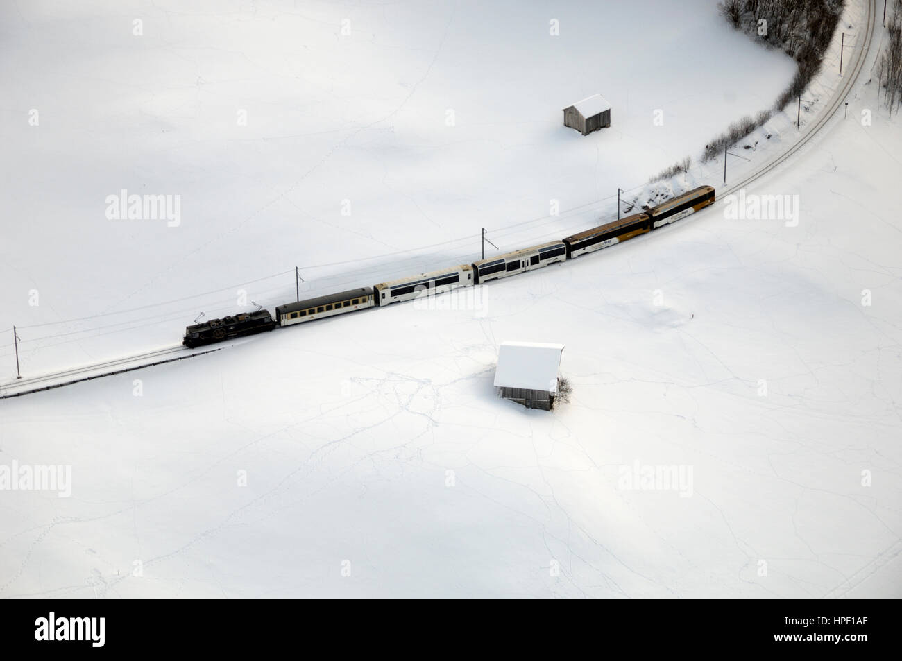GoldenPass Panaromic treno a Rossinière nella neve Foto Stock