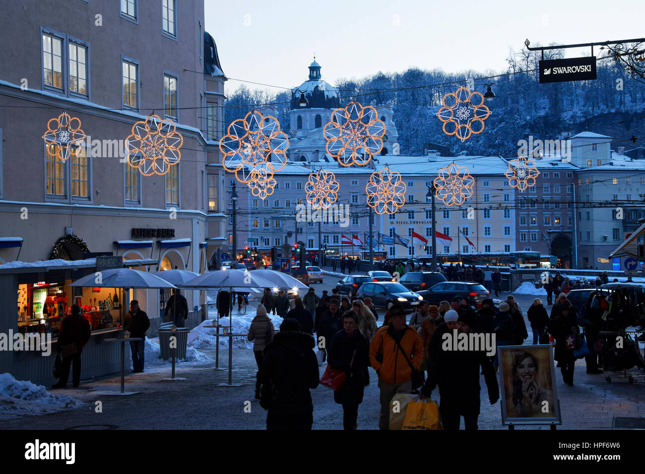 Strada di Natale decorazioni, Salzburg Austria Europa Foto Stock