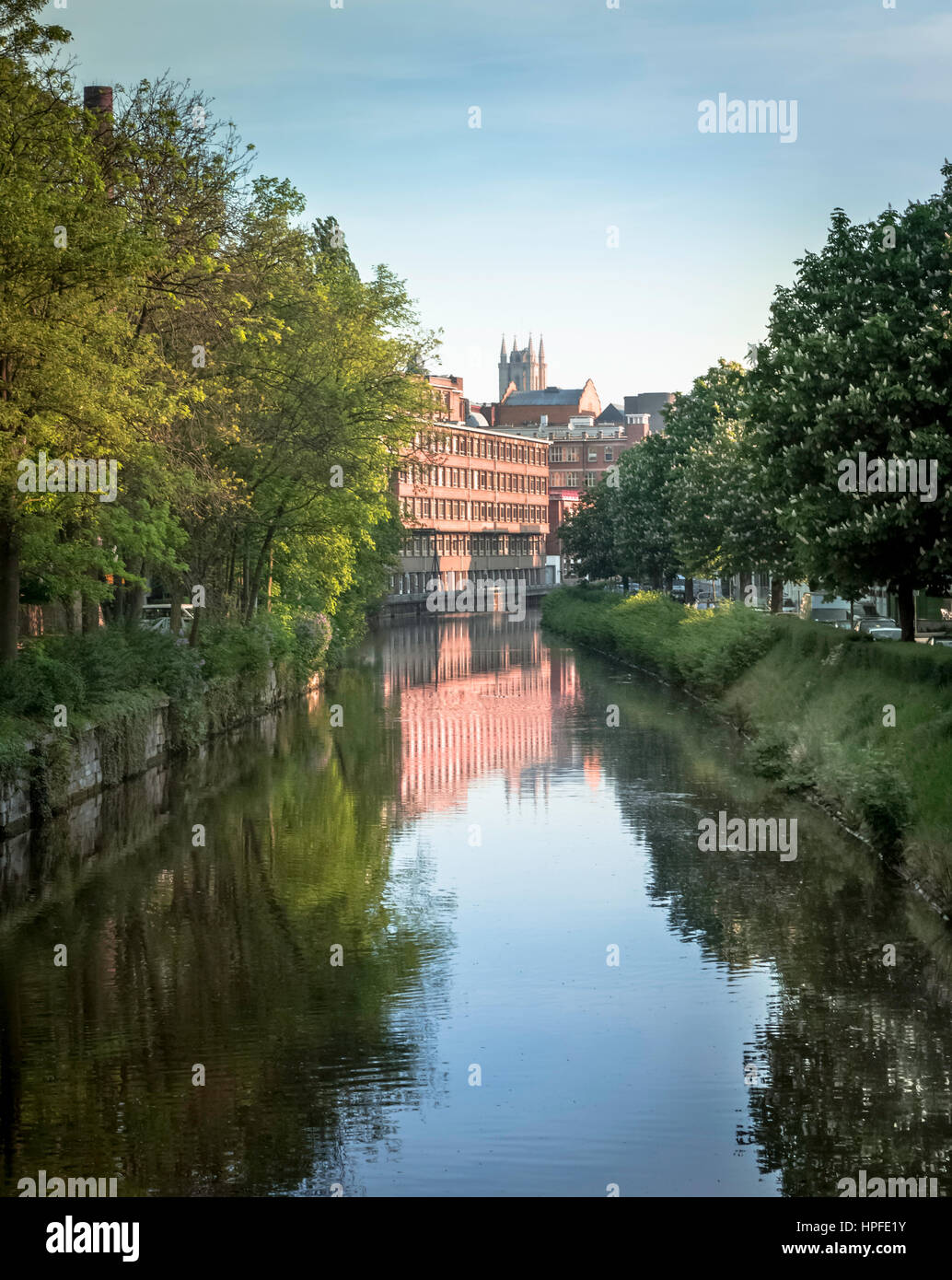 Scena pacifica di Djiver Canal, Bruges Belgio Foto Stock