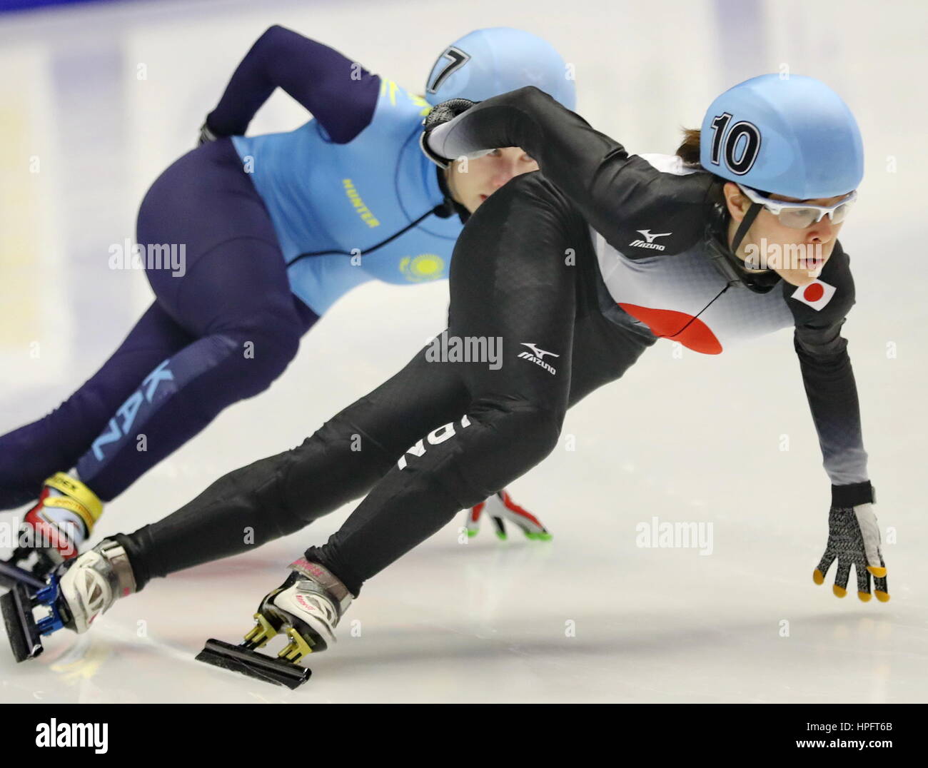 Sapporo, Giappone. Il 22 febbraio, 2017. Il Giappone Kikuchi Sumire compete durante la donna 1000m di short track pattinaggio di velocità della concorrenza a 2017 Sapporo dei Giochi Invernali Asiatici a Sapporo, Giappone, 22 febbraio, 2017. Credito: Yang Shiyao/Xinhua/Alamy Live News Foto Stock