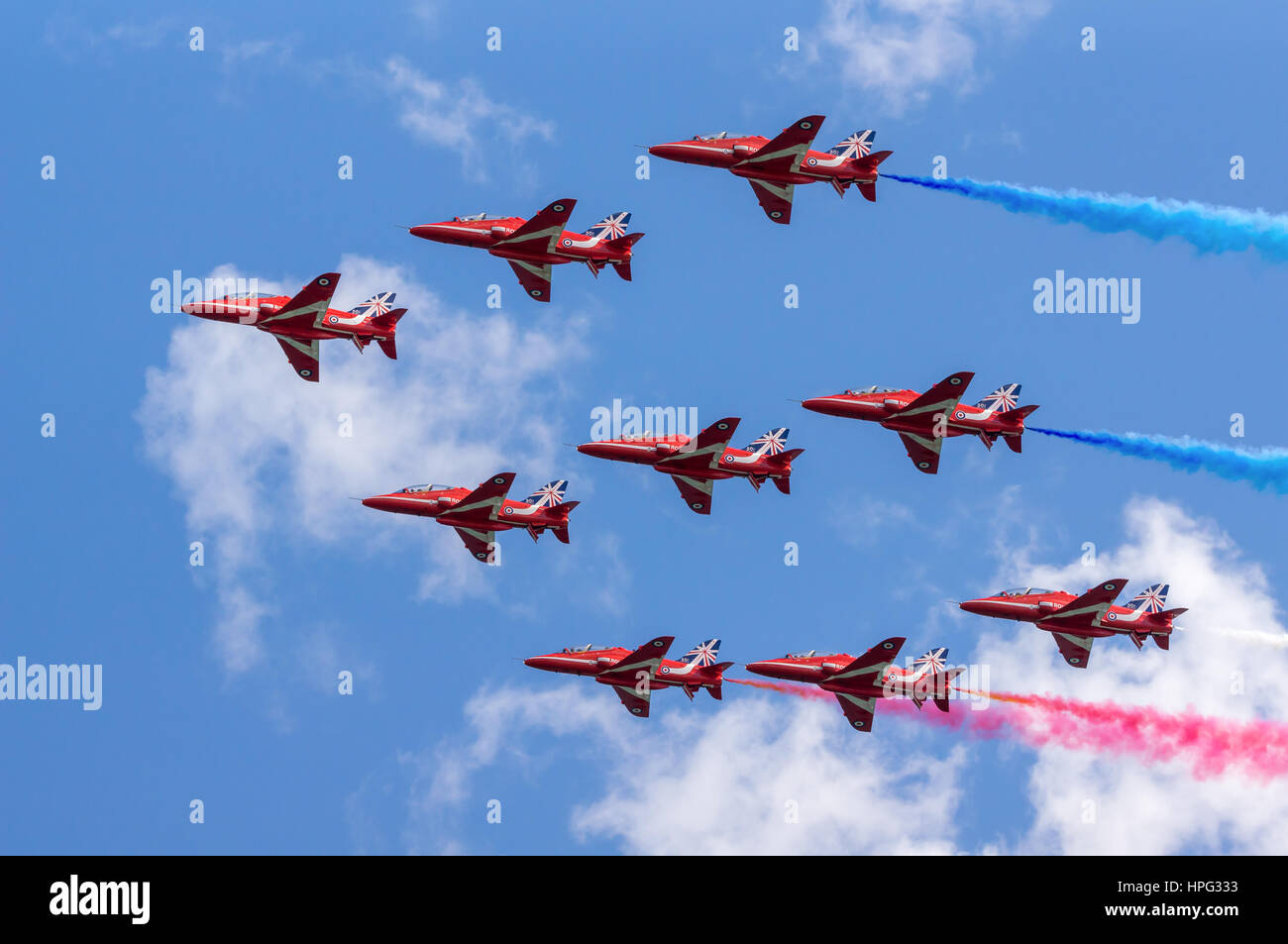 DAWLISH, Regno Unito - 23 agosto 2014: La Royal Air Force frecce rosse acrobazia team display battenti all'Airshow di Dawlish Foto Stock